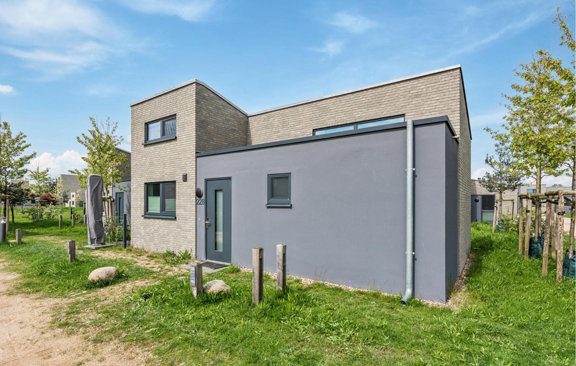 Beach Front Home In Lembruch-Duemmer See With Wifi Экстерьер фото