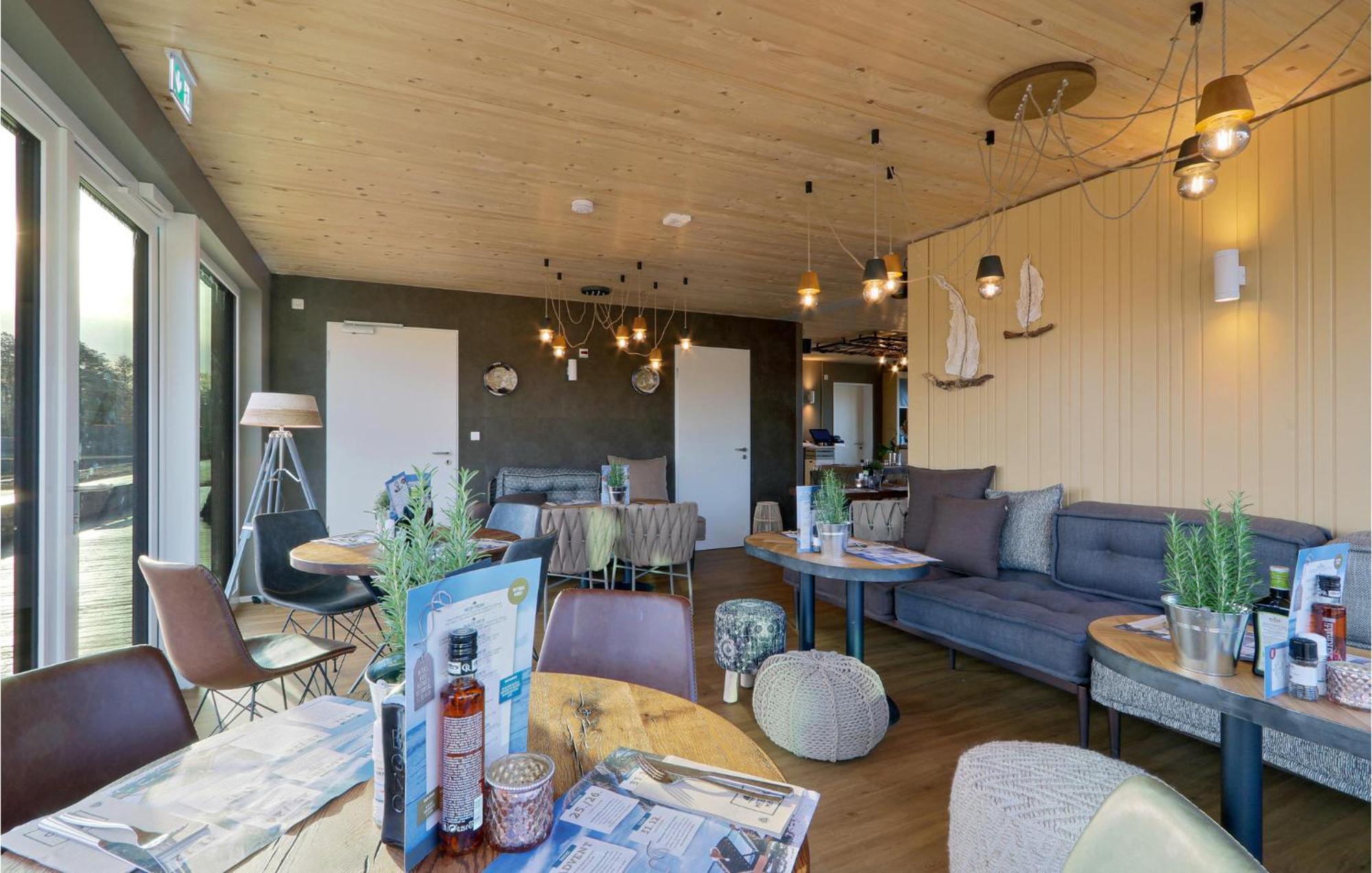 Beach Front Home In Lembruch-Duemmer See With Wifi Экстерьер фото